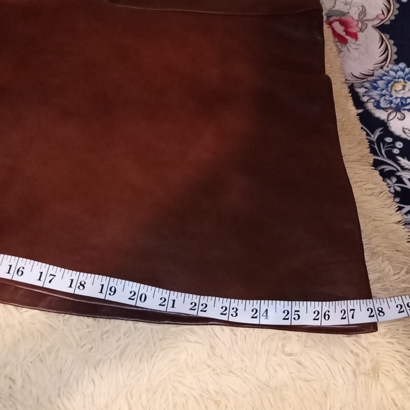 HIGH WASTED LEATHER SKIRT - Picture 9 of 10